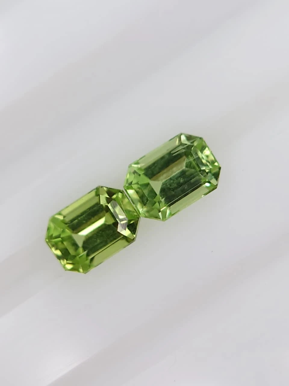 1.1ct Natural Emerald Faceted Peridots from Pakistan — view 3